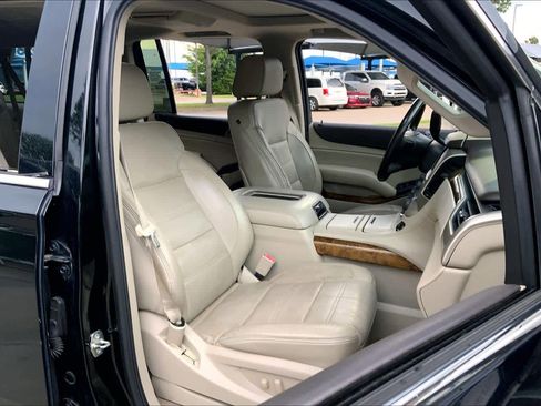 Used 2016 GMC Yukon XL Denali w/ Open Road Package AWD/4WD image 8