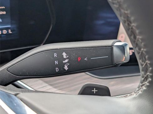 Used 2025 Chevrolet Tahoe Z71 w/ Z71 Off-Road Package AWD/4WD image 23