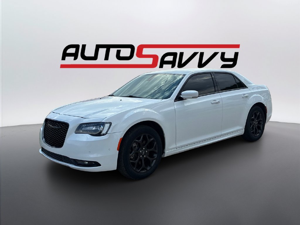 Used 2022 Chrysler 300 Touring L AWD/4WD image 1