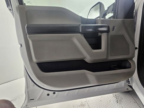 Used 2022 Ford F350 XL w/ Power Equipment Group image 19