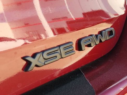 New 2026 Toyota Highlander XSE image 7