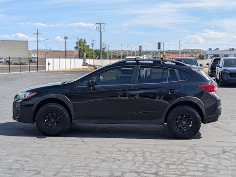 Used 2018 Subaru Crosstrek 2.0i Premium AWD/4WD image 9
