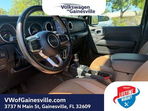 Used 2023 Jeep Wrangler Unlimited Sahara w/ Cold Weather Group AWD/4WD image 22