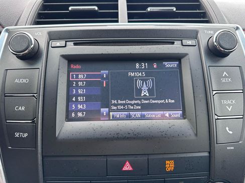 Used 2015 Toyota Camry SE FWD image 28