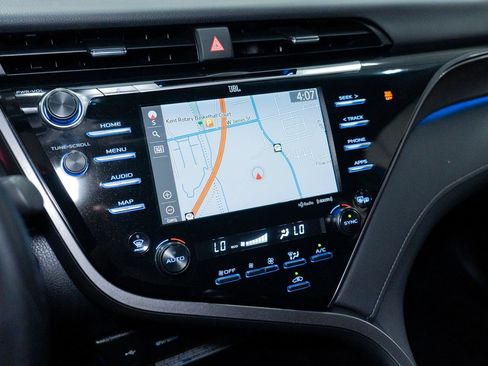 Used 2020 Toyota Camry XSE w/ Navigation Package FWD image 32
