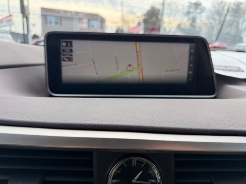 Used 2018 Lexus RX 450h AWD image 18