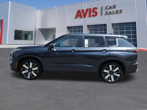 Used 2025 Mitsubishi Outlander SE AWD/4WD image 10
