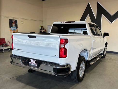 Used 2022 Chevrolet Silverado 1500 LT RWD image 4