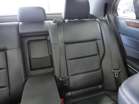 Used 2014 Mercedes-Benz E 350 4MATIC Sedan image 14