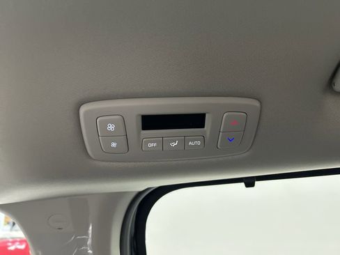 New 2026 Kia Carnival EX image 26