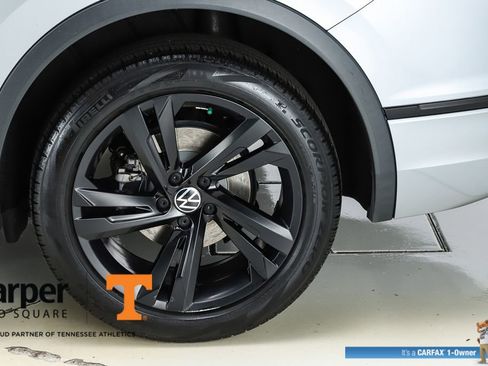 Used 2023 Volkswagen Tiguan SE R-Line AWD/4WD image 6