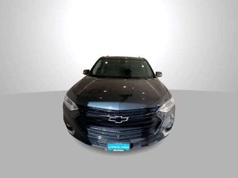 Used 2020 Chevrolet Traverse LT w/ LT Premium Package image 3