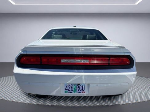 Used 2014 Dodge Challenger R/T w/ Quick Order Package 28M RWD image 5