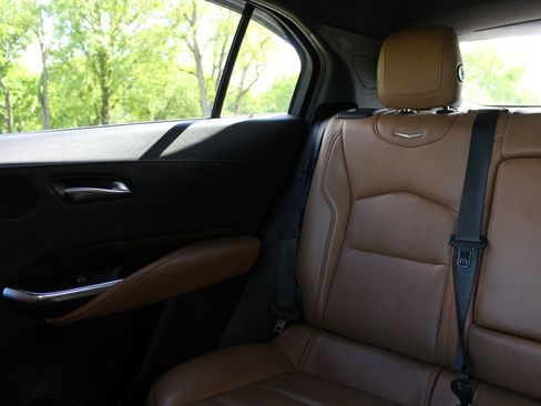 Used 2019 Cadillac XT4 Premium Luxury AWD/4WD image 12