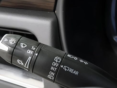 Used 2023 Chevrolet Tahoe LT image 14