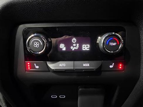 New 2026 Chevrolet Traverse High Country image 33