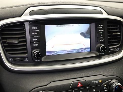 Used 2019 Kia Sorento L image 22