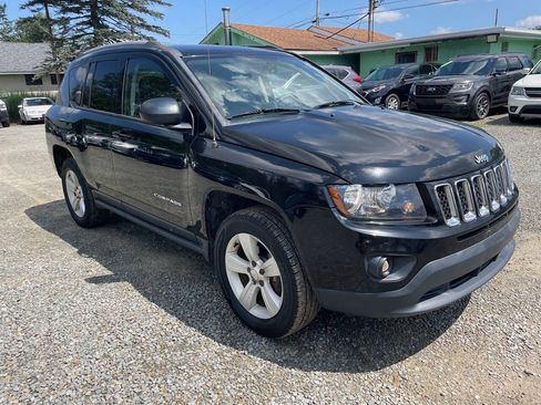 Used 2016 Jeep Compass Sport w/ Power Value Group AWD/4WD image 4