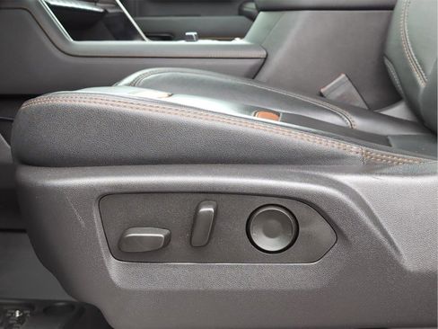 Used 2024 GMC Sierra 2500 AT4 w/ AT4 Premium Plus Package image 14