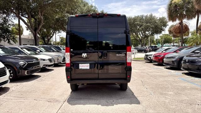 Used 2023 RAM ProMaster 2500 FWD image 7
