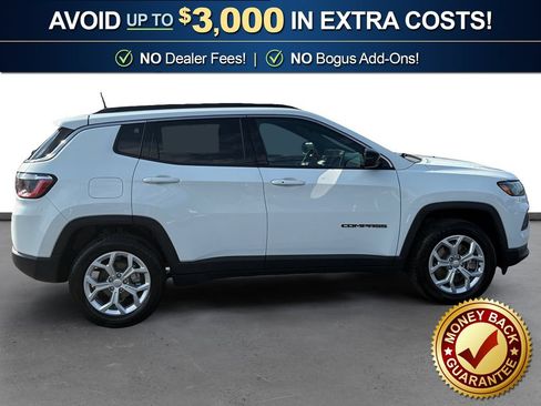 Used 2024 Jeep Compass Latitude AWD/4WD image 8