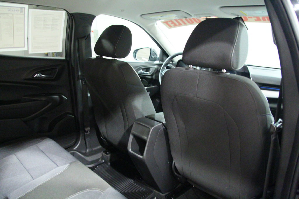 Used 2025 Chevrolet Trax LS w/ LS Convenience Package FWD image 21