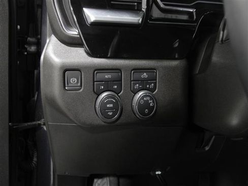 Certified 2023 Chevrolet Silverado 1500 LT AWD/4WD image 6