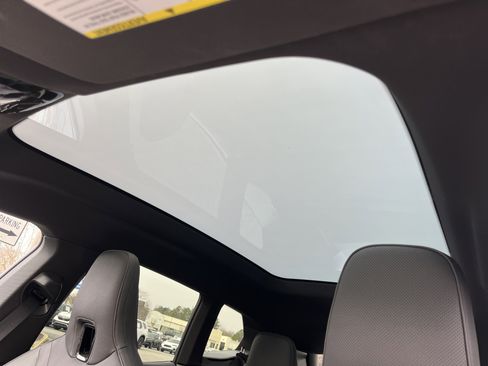 Used 2025 BMW iX xDrive50 image 15