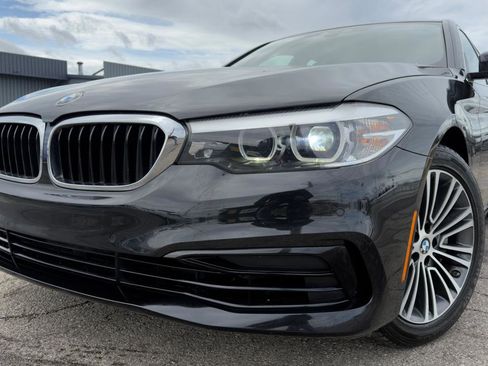 Used 2019 BMW 530i xDrive w/ Convenience Package image 2
