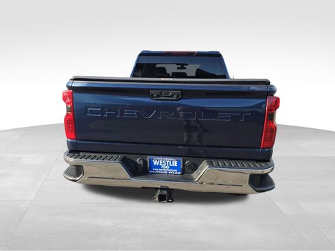 Used 2022 Chevrolet Silverado 2500 LT w/ Convenience Package AWD/4WD image 5