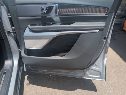 New 2026 Cadillac Vistiq Sport image 19