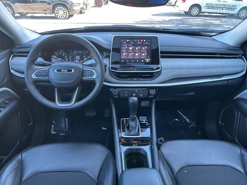 Certified 2022 Jeep Compass Latitude w/ Sun and Sound Group image 33