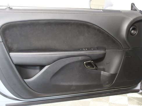 Used 2020 Dodge Challenger SRT Hellcat w/ Plus Package RWD image 5