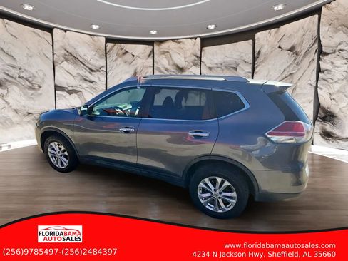 Used 2016 Nissan Rogue SV image 3