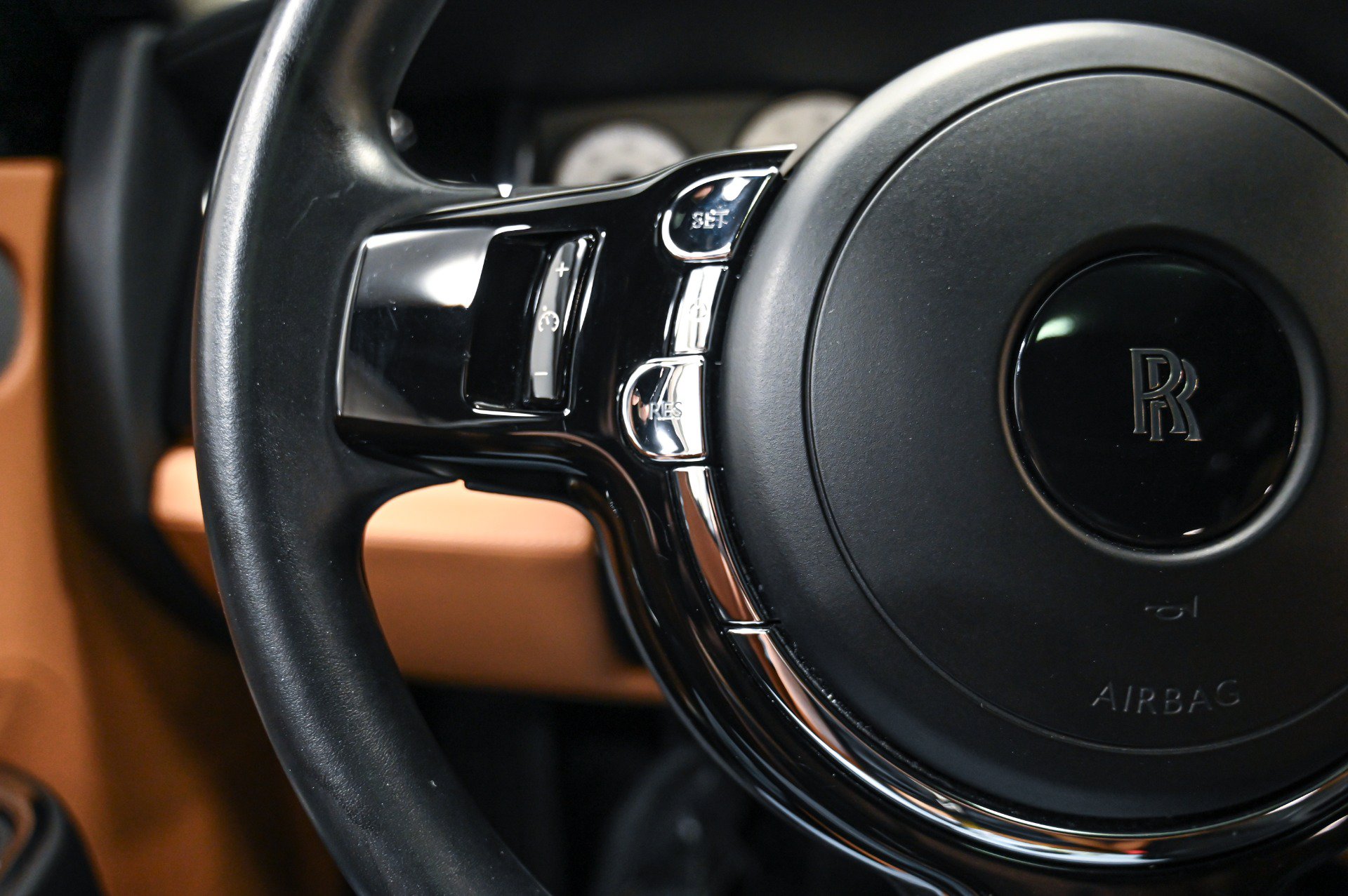 Used 2015 Rolls-Royce Ghost RWD image 12