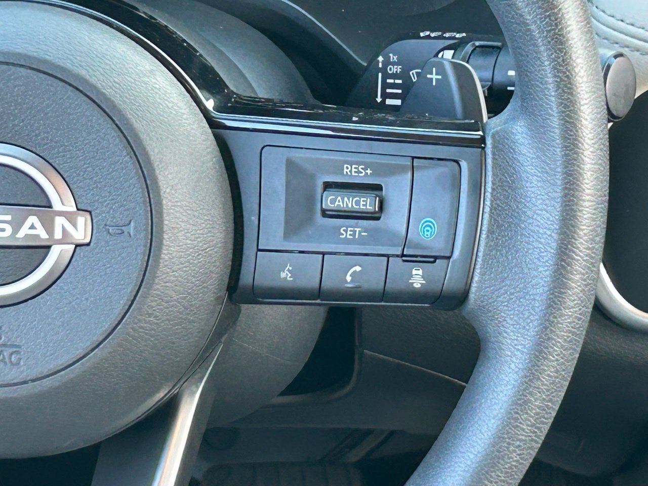 Certified 2023 Nissan Rogue SV FWD image 22