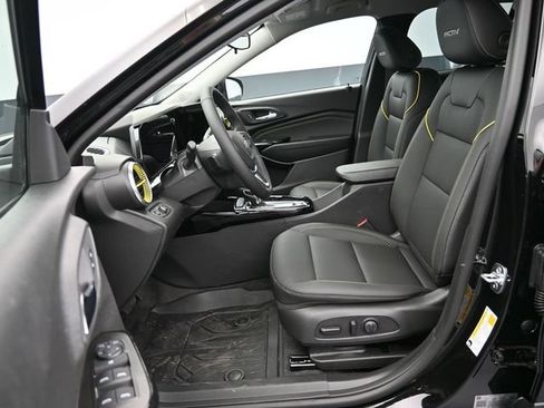 Used 2026 Chevrolet Trax ACTIV w/ Driver Confidence Package FWD image 37