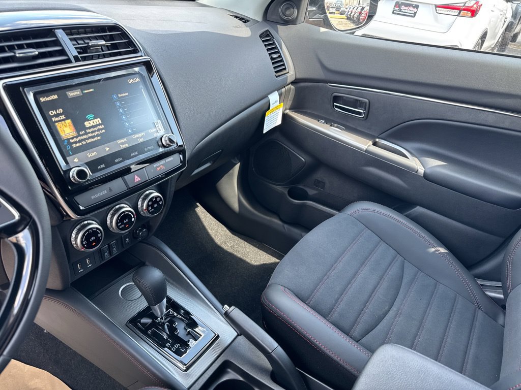 New 2027 Mitsubishi Outlander Sport SE FWD image 10