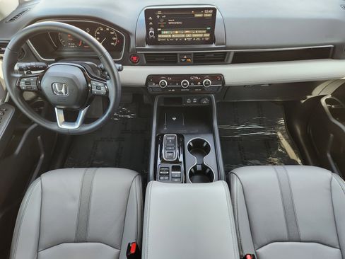 Certified 2024 Honda Pilot Touring image 26