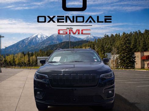 Used 2023 Jeep Cherokee Altitude Lux AWD/4WD image 1