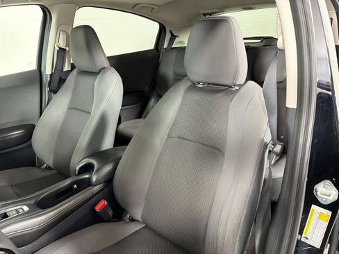 Used 2021 Honda HR-V EX image 11