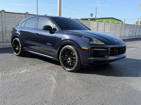 Certified 2022 Porsche Cayenne GTS image 3