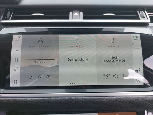 Used 2022 Land Rover Range Rover Velar S AWD/4WD image 22