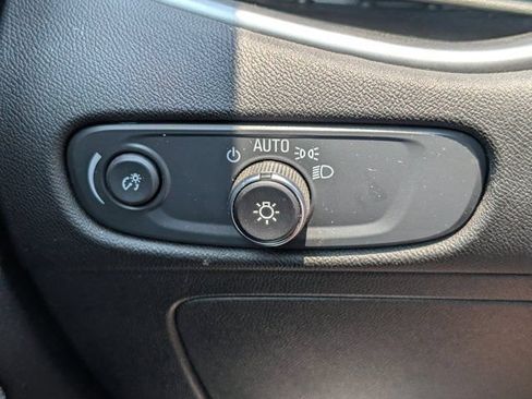 Used 2025 Chevrolet Malibu LT FWD image 21
