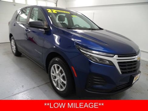 Certified 2022 Chevrolet Equinox LS AWD/4WD image 1