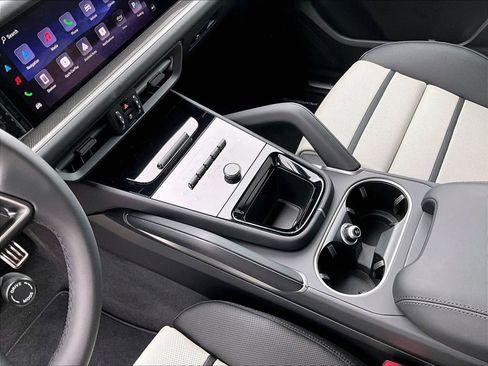 New 2026 Porsche Cayenne S AWD/4WD image 17