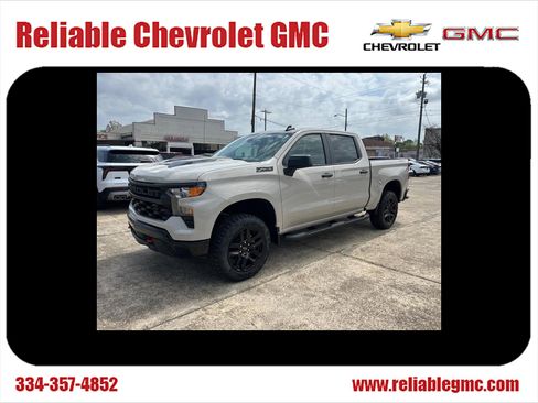 New 2026 Chevrolet Silverado 1500 Custom Trail Boss w/ LPO, Dark Essentials Package image 1