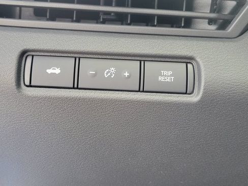 New 2026 Nissan Altima 2.5 SV w/ SV Special Edition Package FWD image 17