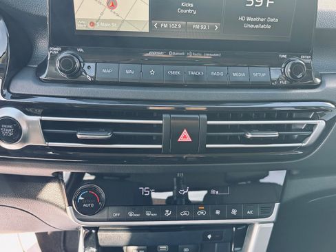 Used 2021 Kia Seltos SX image 40