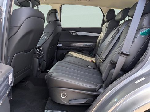 Used 2025 Genesis GV80 2.5T image 9